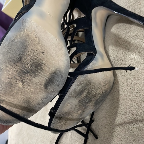 Black Heels - size 10 - Picture 2 of 2